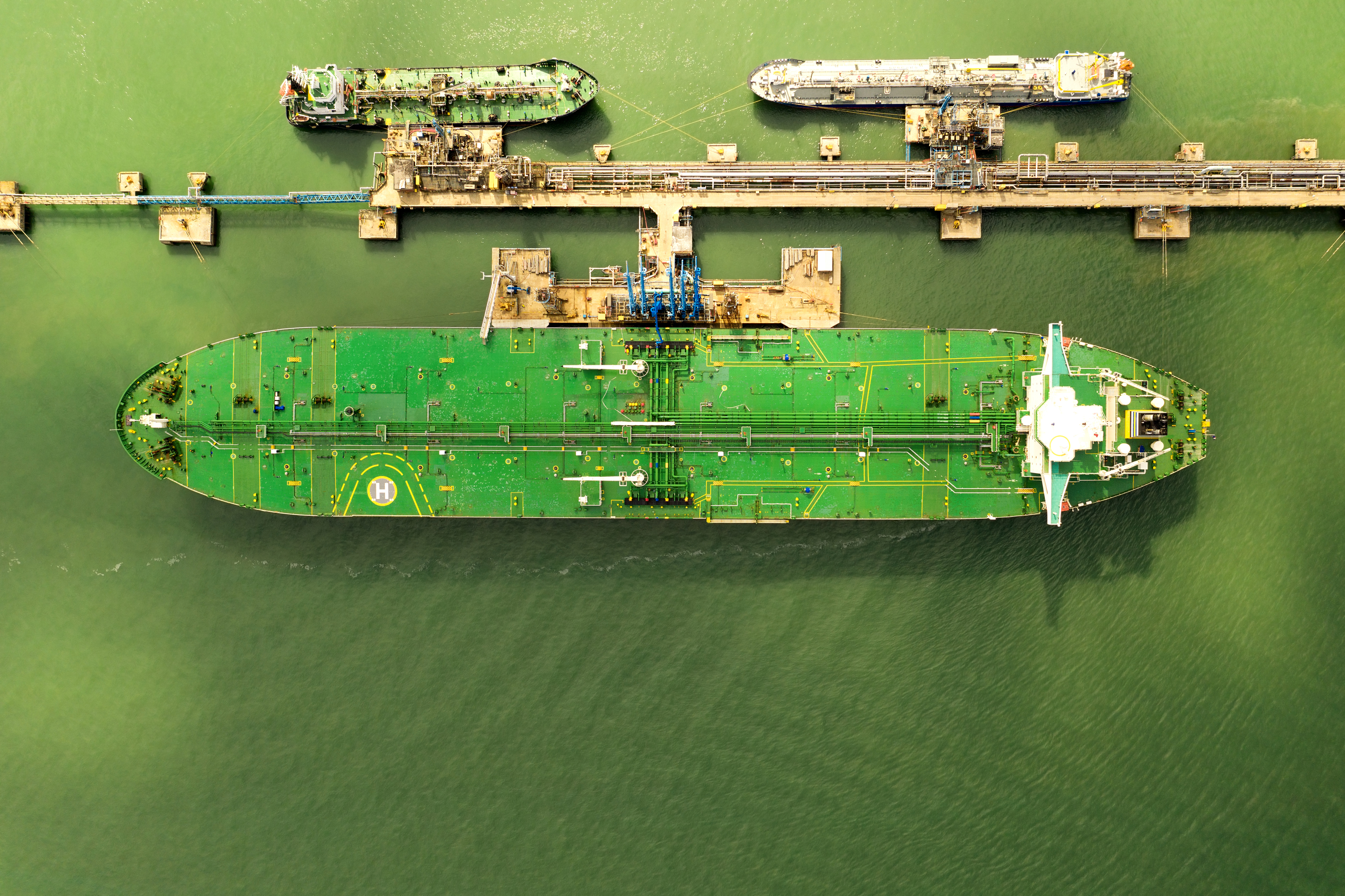 A container ship docked at Port of Southampton. The Port is being investigated as a potential location for a south coast hydrogen superhub as part of SGN's Southampton Water project.