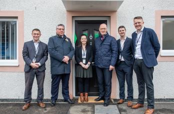 Line up of SGN colleagues from H100 Fife project with Scotland First Minister John Swinney